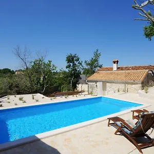 Alisia, Wunderschönes Natursteinhaus Bei Poreč, Istrien, Kroatien Ferienhaus